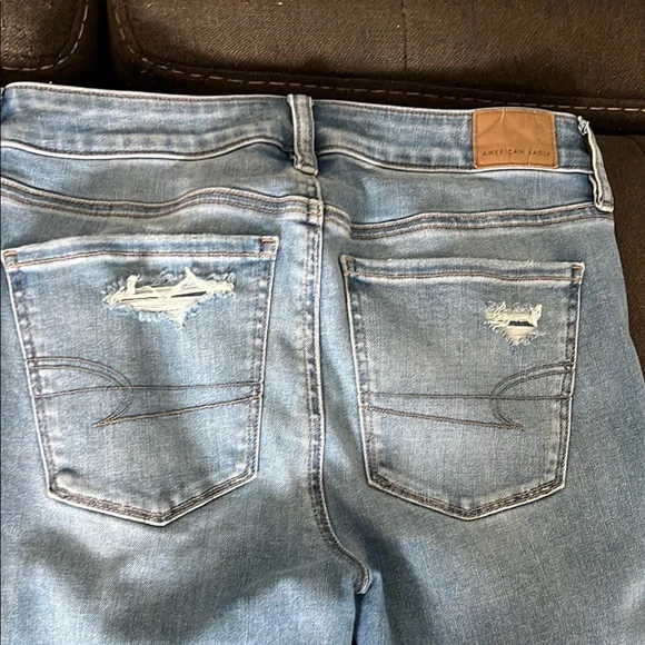 American Eagle Light Blue Jeans - Picture 7 of 8